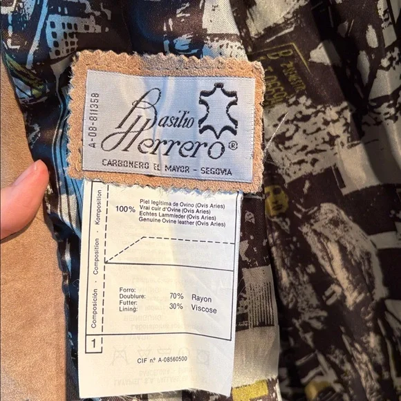 Vtg 80s Genuine suede leather jacket w shoulder pads. Sz roomy M. Made in Spain - Picture 7 of 10